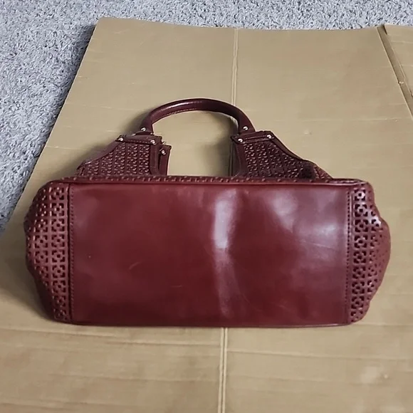 Kate Spade brown leather perforated purse - Picture 4 of 10